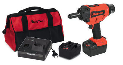 Snap-on - CTRG9050U2-WO - 18V MonsterLithium Brushless Cordless Rivet Gun with 2 x Batteries (Red)